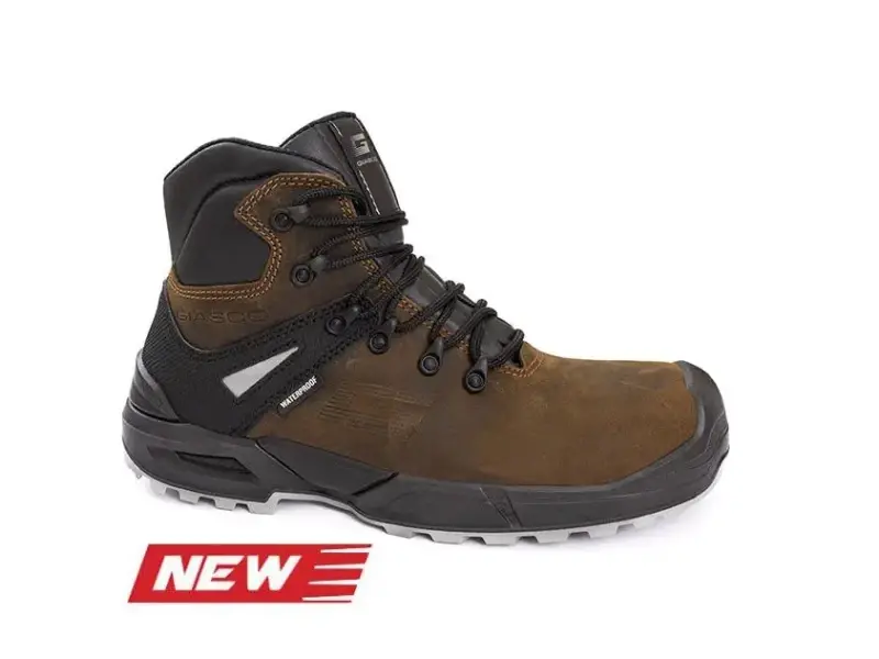 giasco-titanium-vedobakancs-munkavedelmi-labbeli GIASCO TITANIUM S7S FO CI SC SR védőbakancs - Image 1