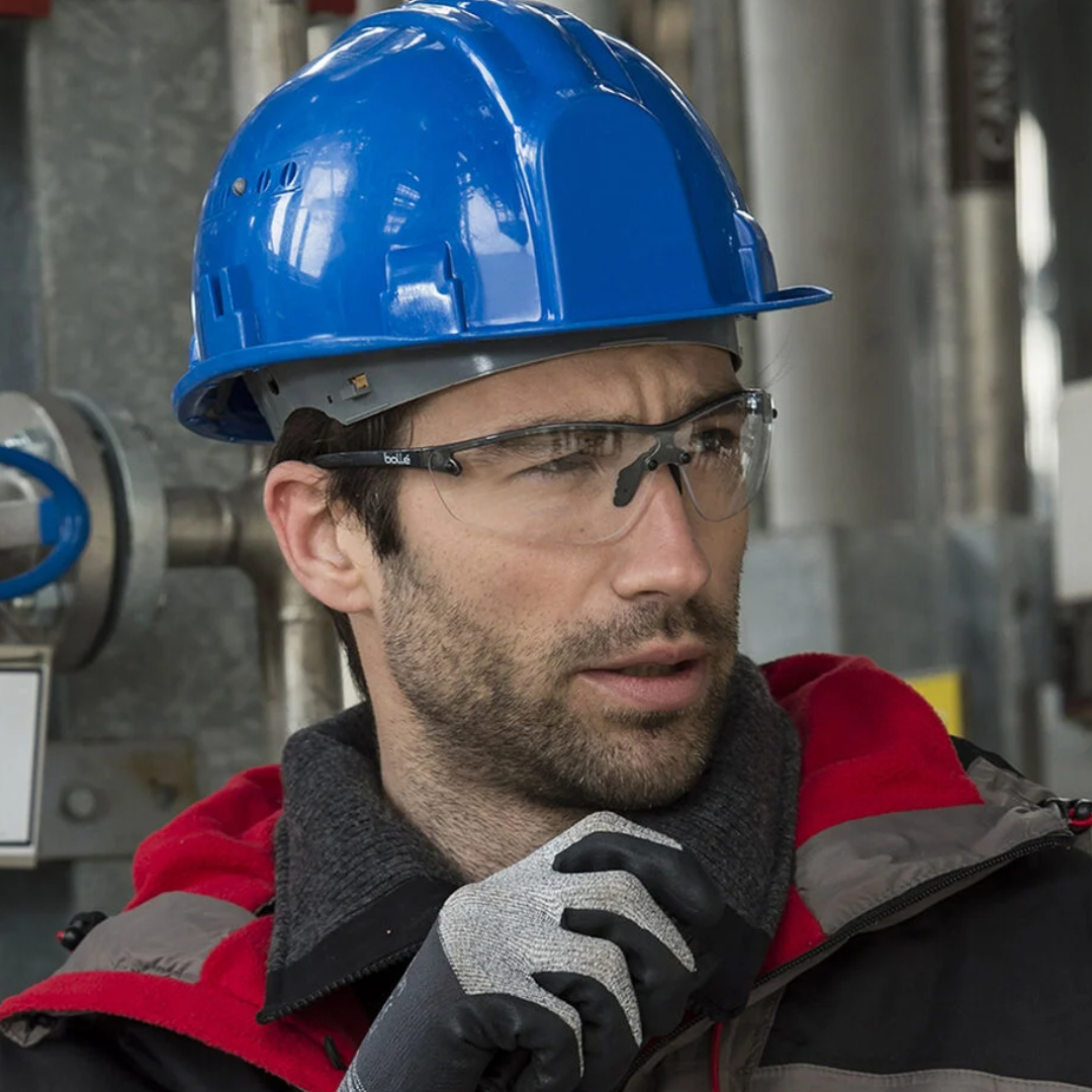 Bollé védőszemüveg beltérre