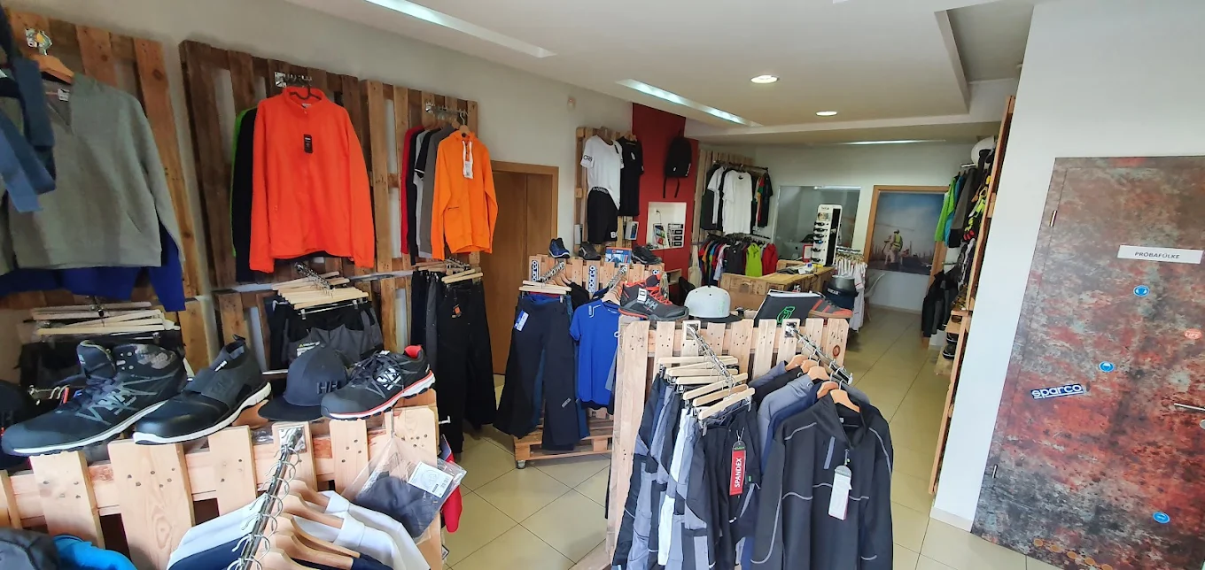 Üllői úti üzlet – bejárat és belső tér